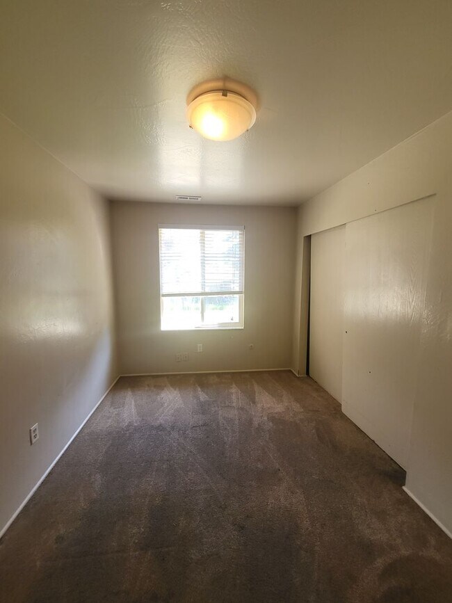 Building Photo - Angle View Duplex