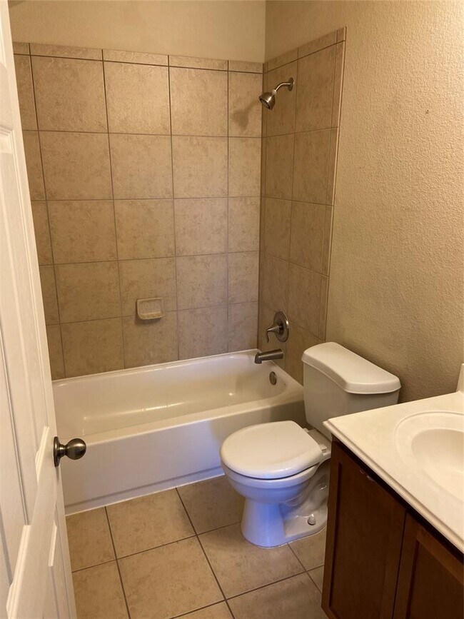 Building Photo - 1501 Rimstone Dr