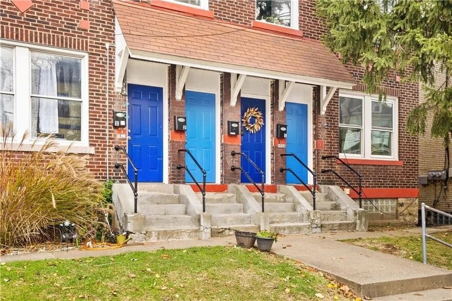 Front of building - 1512 Orchlee St