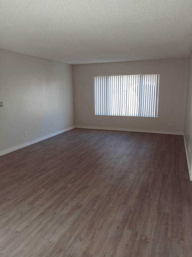 Chateau Spring Terrace Apartments 4242 Spring St La Mesa CA 91941