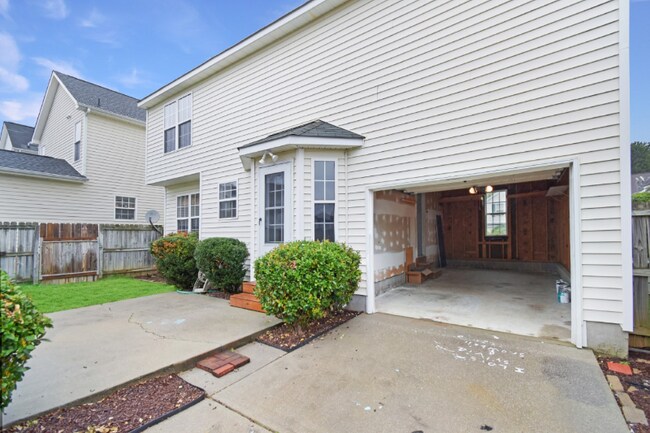 Building Photo - 145 Fountain Springs Rd