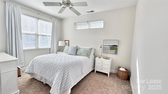 Building Photo - 1308 Kenilworth Ave