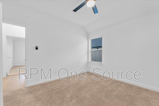 Building Photo - 3709 Palo Pinto Dr