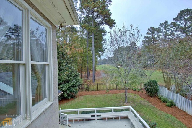 Building Photo - 404 Burgess Point