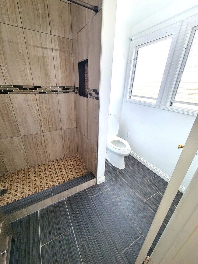 Building Photo - 224 Cabrillo Rd