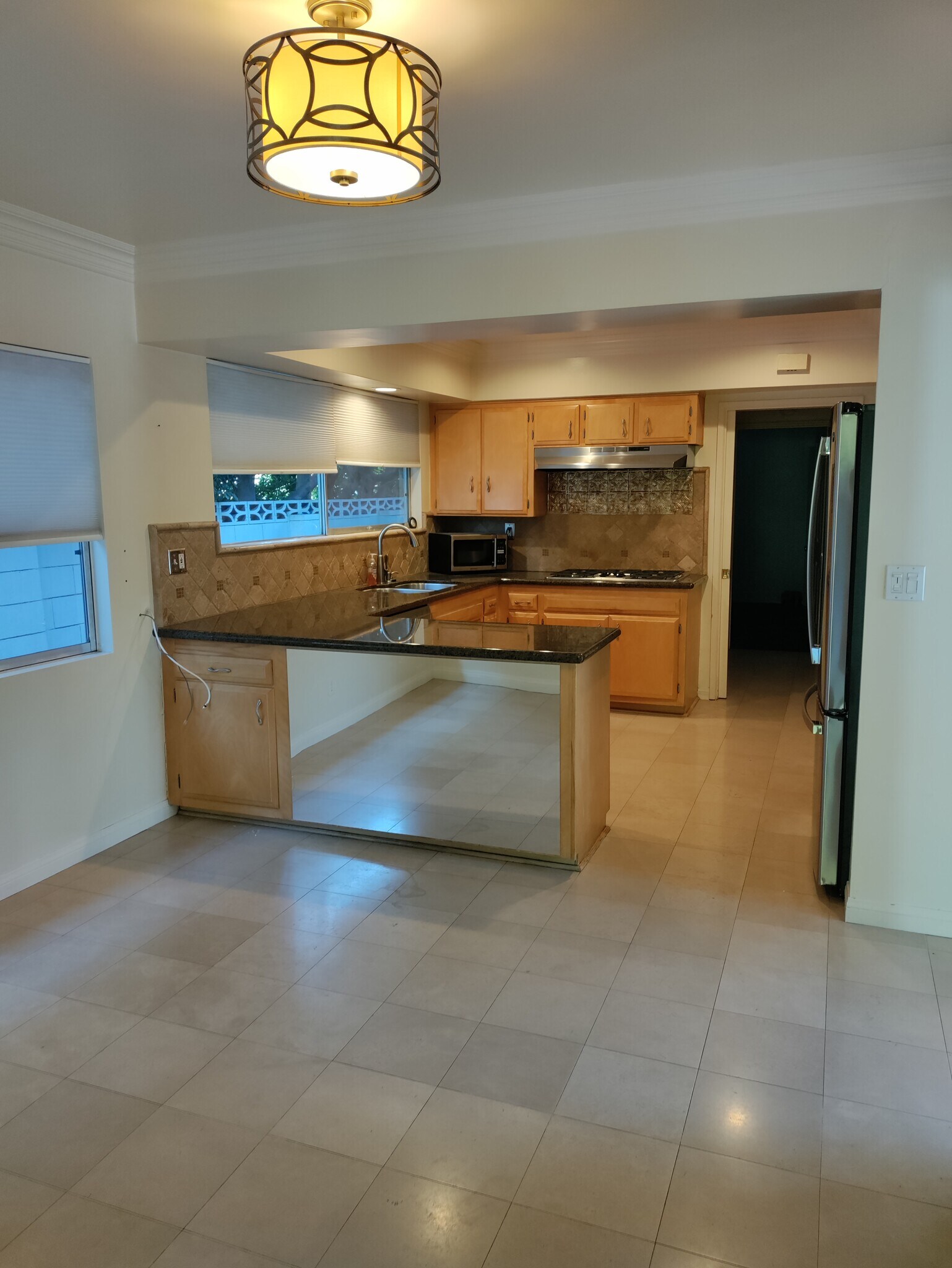 Kitchen eating area - 15707 Varden St