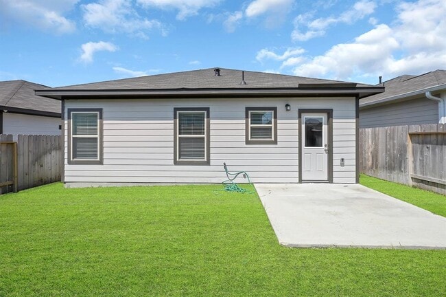 Building Photo - 25395 Northpark Lake Dr