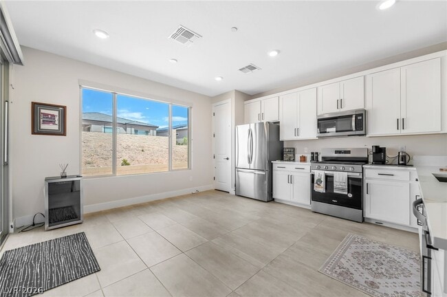 Building Photo - 57 Lk Blf Ct
