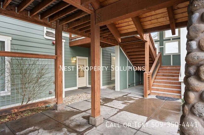 Building Photo - 6432 Melby Way NE