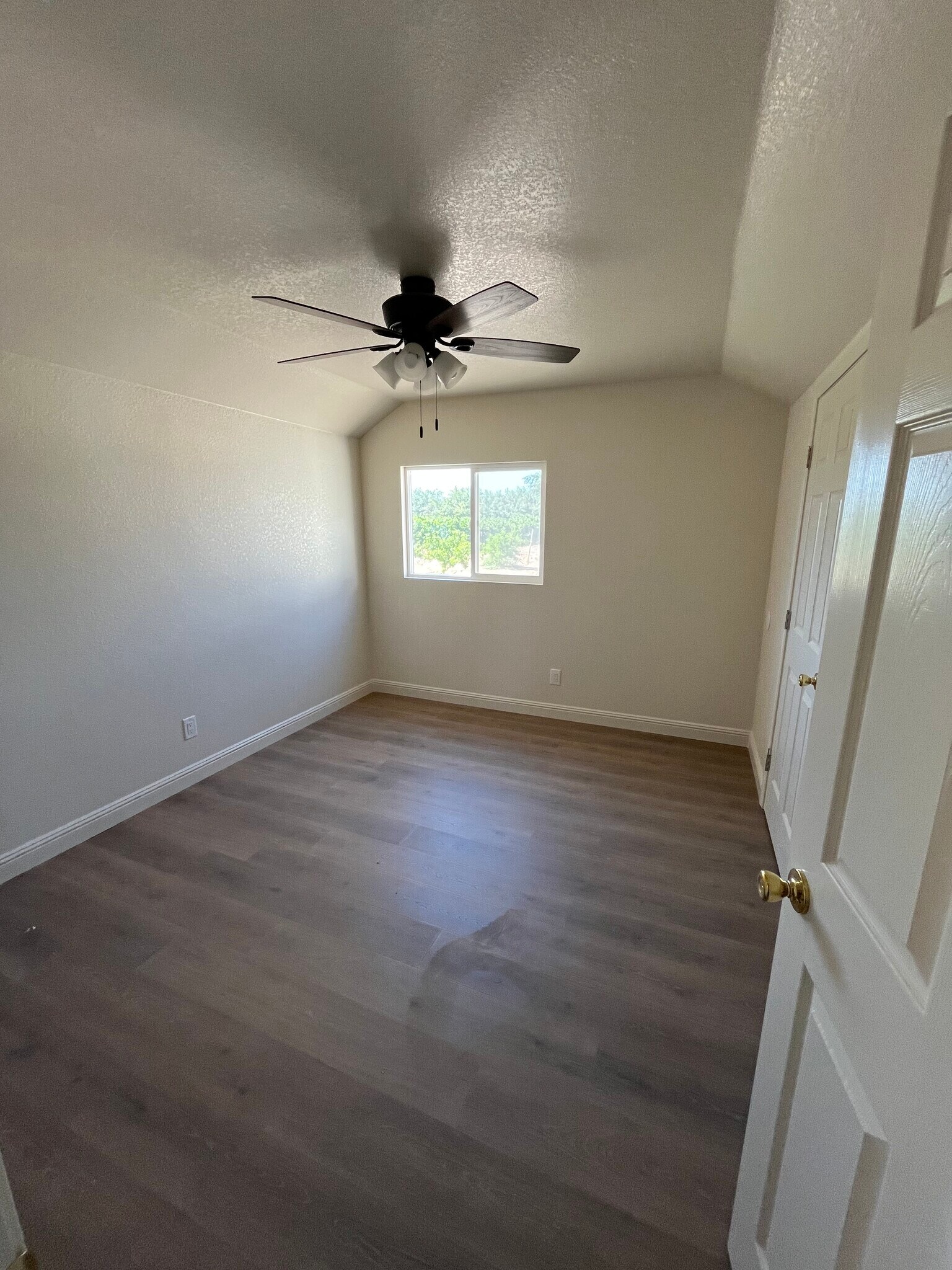 Building Photo - 26512 Avenue 8
