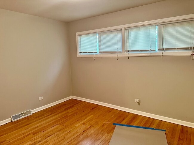 Building Photo - 2652 Woodworth Pl