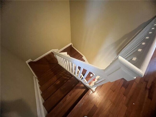 Building Photo - 6920 Julia Gardens Dr