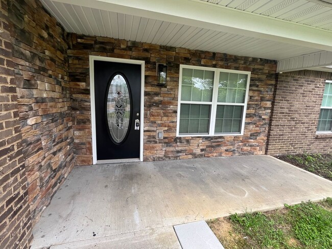 Building Photo - 1430 Avery Ln