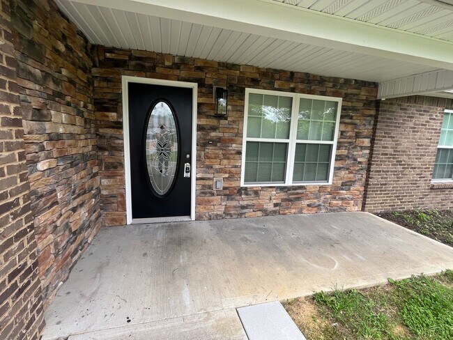 Building Photo - Location & Convenience!!!