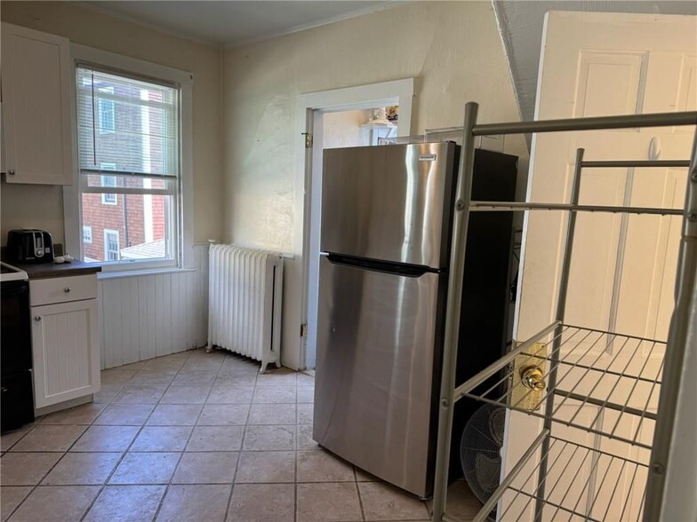 Building Photo - 9 Ann St