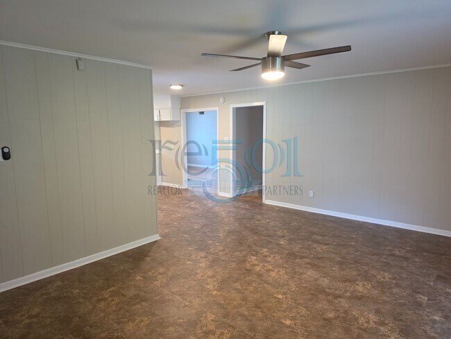 Building Photo - 6601 Blue Bird Dr
