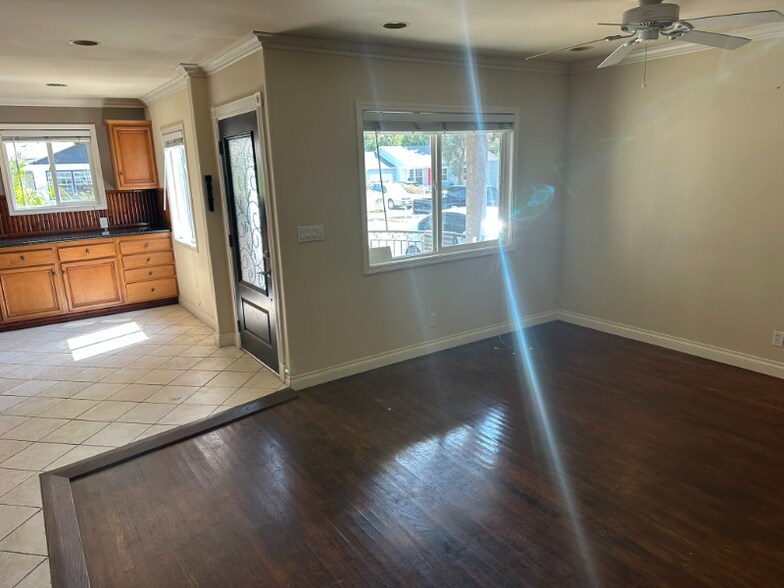 Building Photo - 2615 Armour Ln