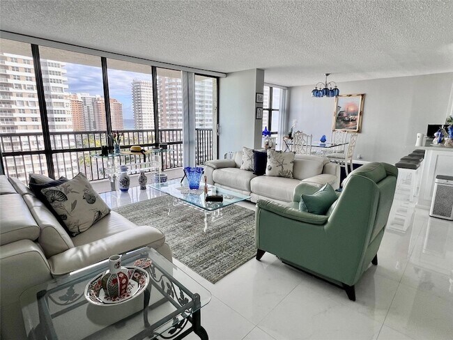 Building Photo - 2049 S Ocean Dr