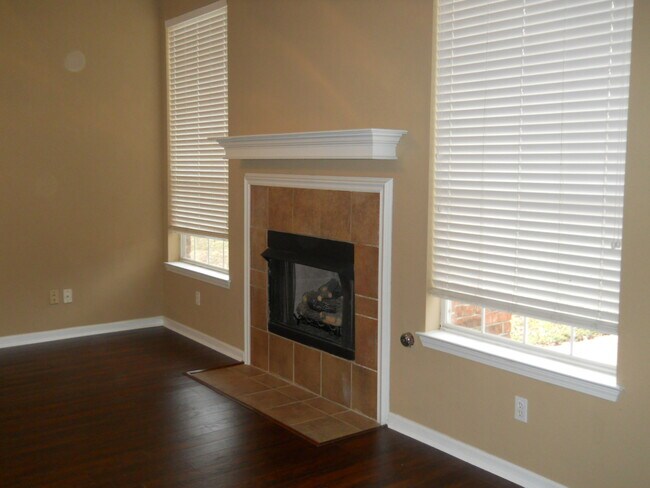 Building Photo - Beautiful 5br/3ba Arlington home with lots of upgrades! Pets are owner approval, fees apply. Carp...