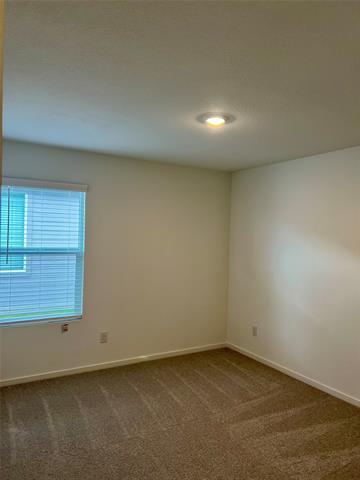 Building Photo - 1033 Raintree Rd
