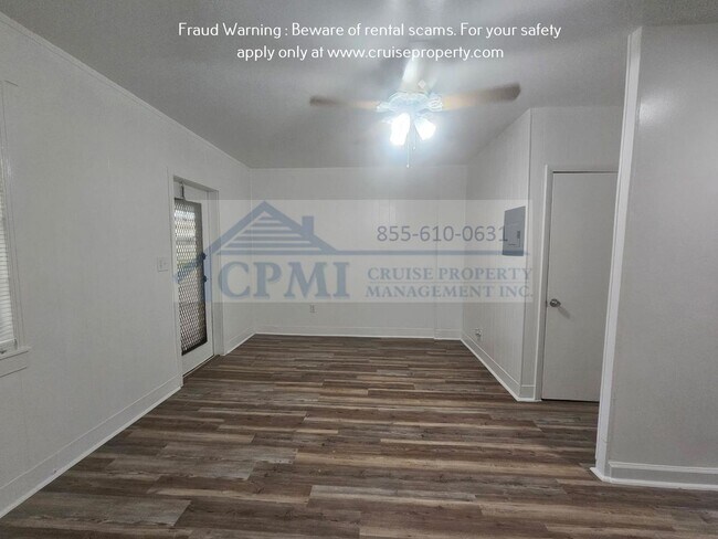 Interior Photo - 3000 NW 5th Ave