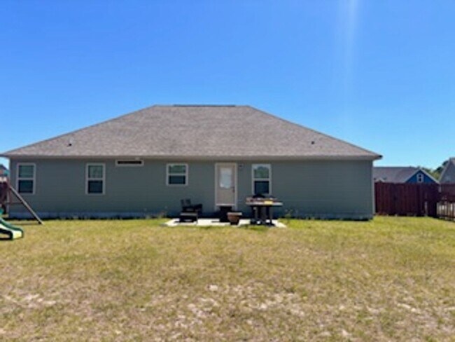 Building Photo - 216 Tappi Ter