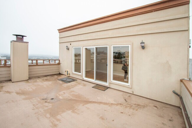 Building Photo - 2227 26th Ave