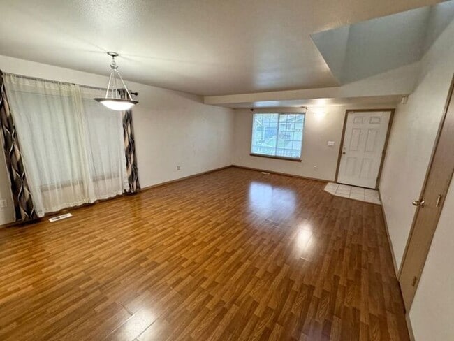 Building Photo - Nice 4 bedroom, 2.5 bath two story home in English Ridge, Puyallup!!