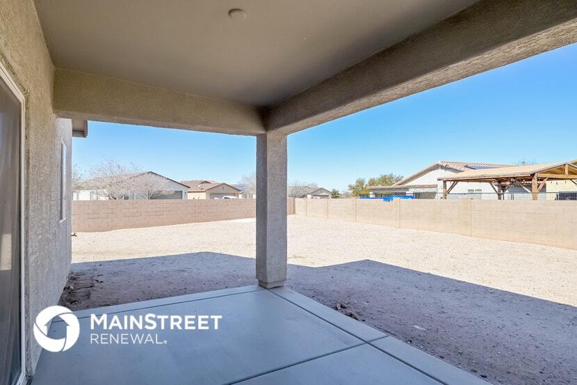 Building Photo - 5011 E Fishhook Ct