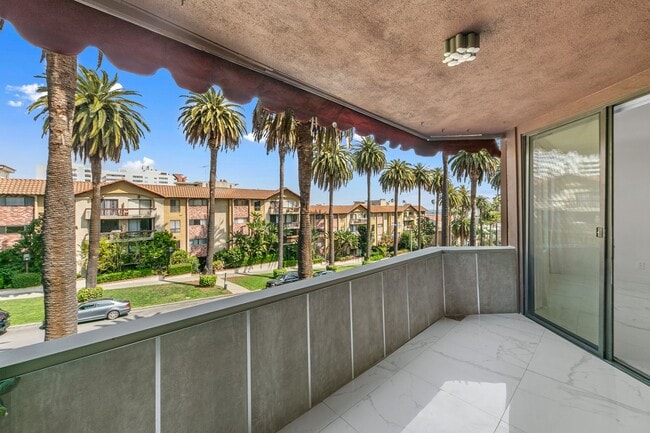 Building Photo - 1745 Camino Palmero St