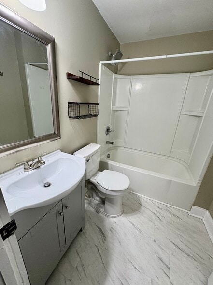 Bathroom 1 - 517 Malone Cir