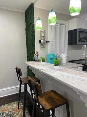 Building Photo - 14 Whitman St