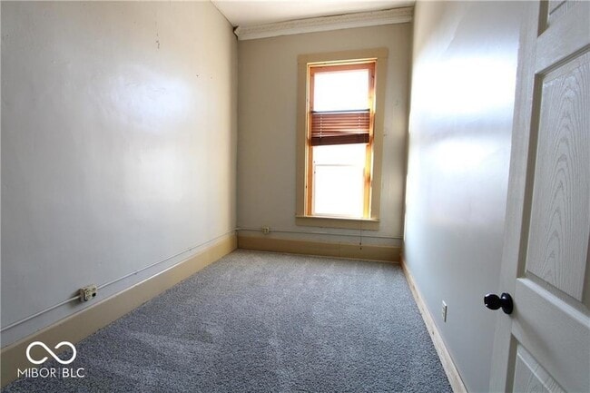 Building Photo - 101 S Main St