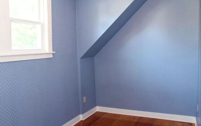 Building Photo - 35 Canaan St