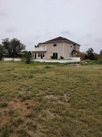 Building Photo - 17369 SW Lee Blvd