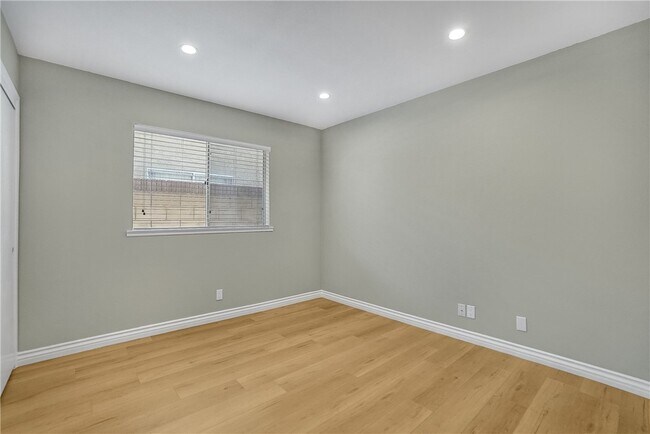 Building Photo - 44506 Sancroft Ave