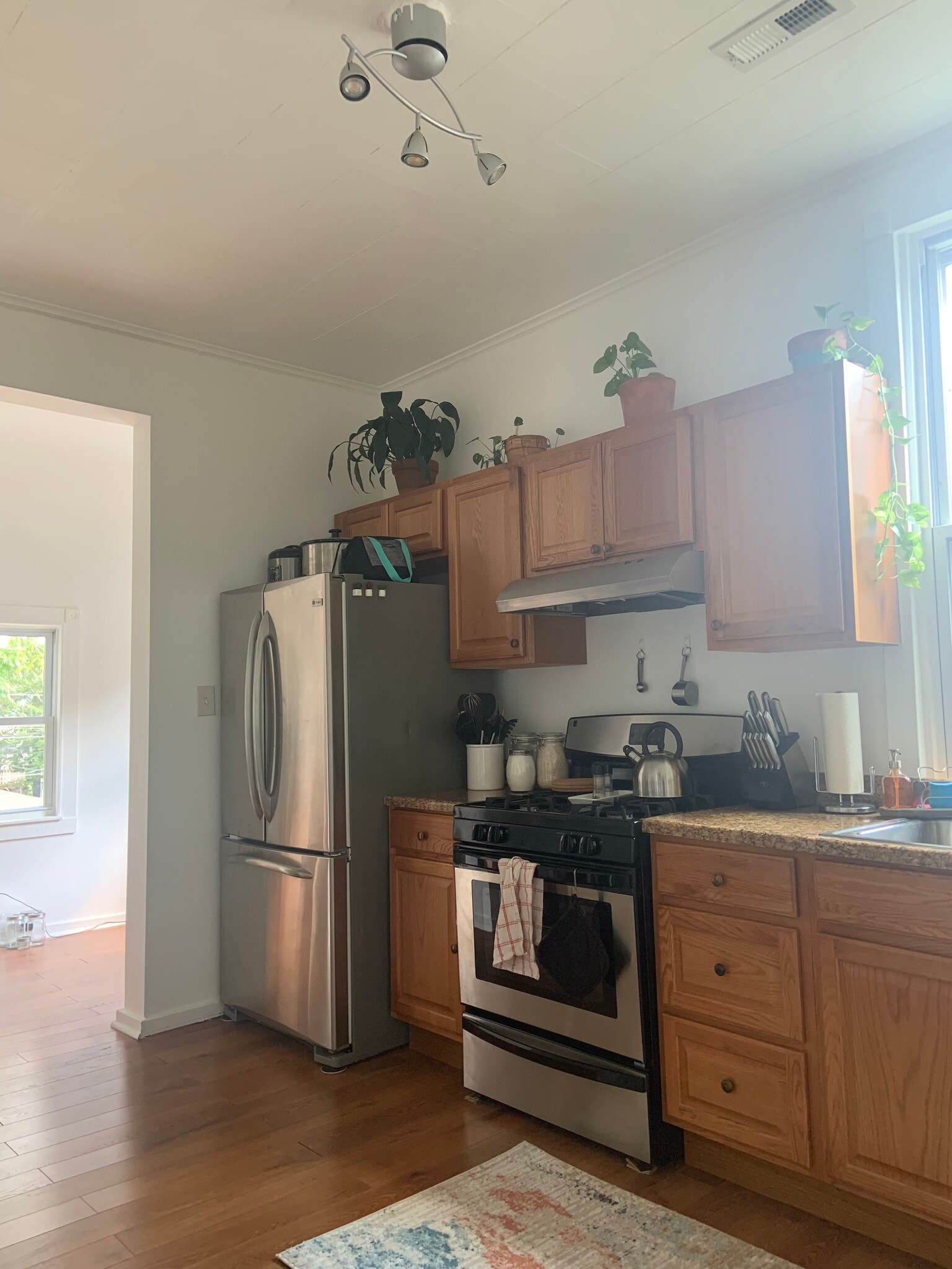 Building Photo - 1735 N Kimball Ave