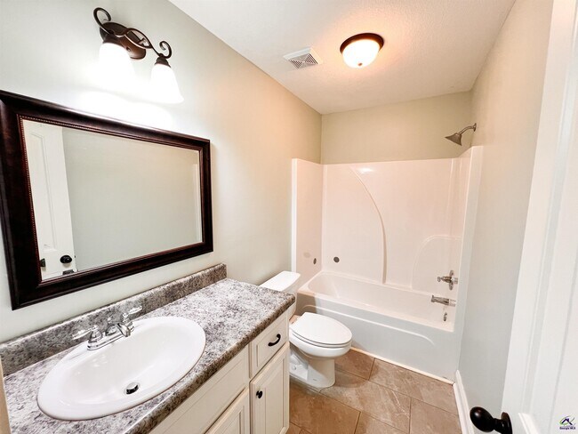 Building Photo - 209 Grayton Way
