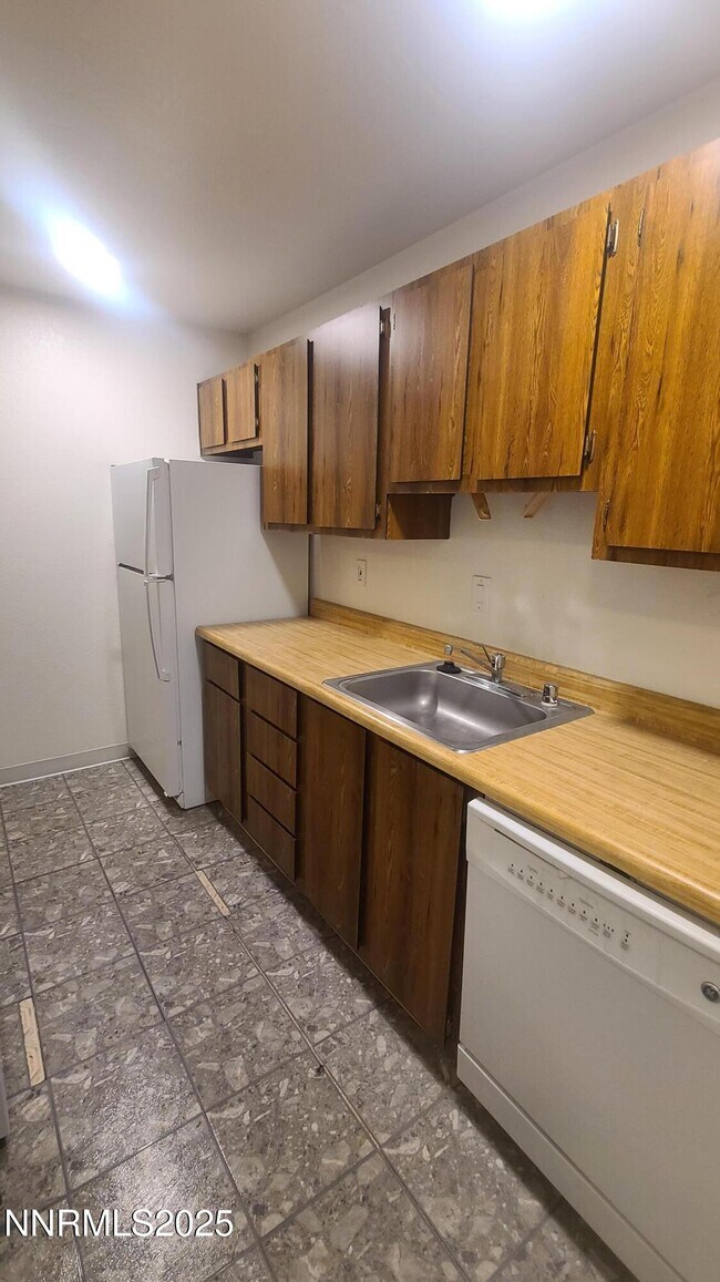 Building Photo - 4588 Matich Dr