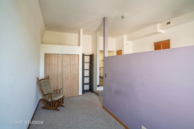 Building Photo - 116 N Benton St