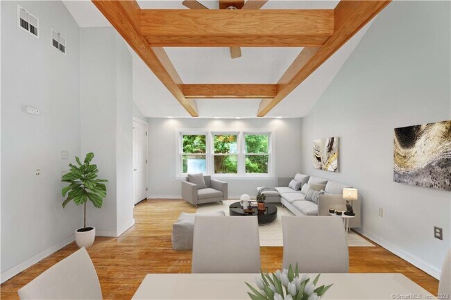 Building Photo - 224 Hartford Turnpike