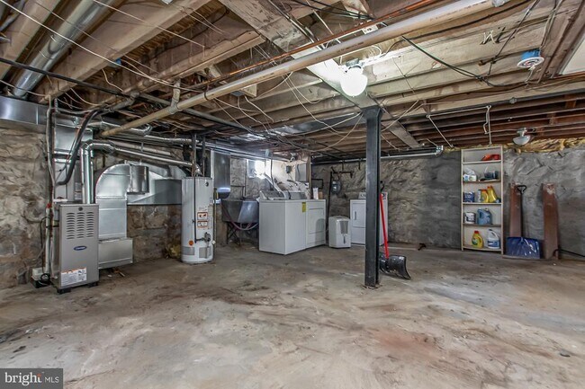 Building Photo - 67 Burke Ave