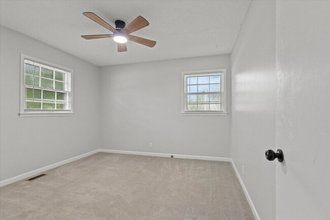 Building Photo - 507 Clift Dr