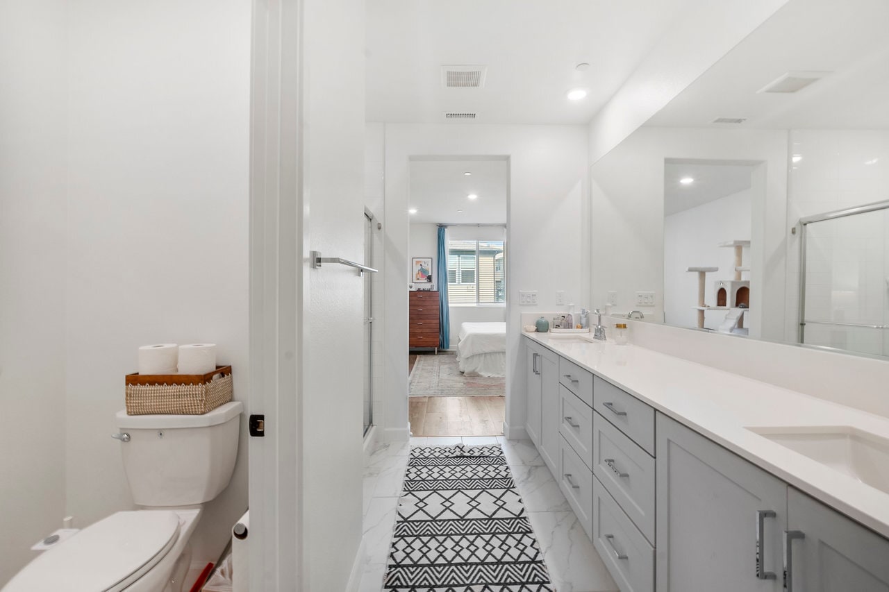 Building Photo - 7962 Belluno Way