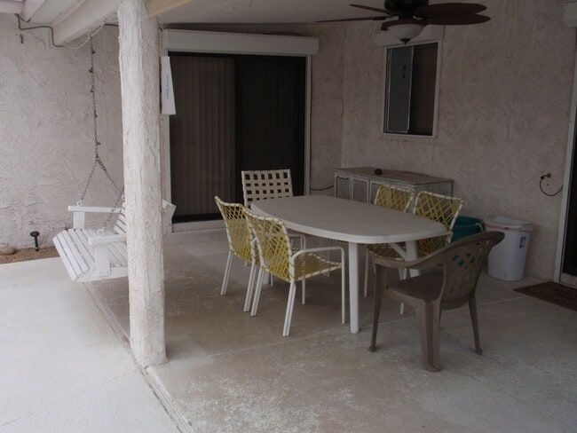 Building Photo - Winter rental with heated pool