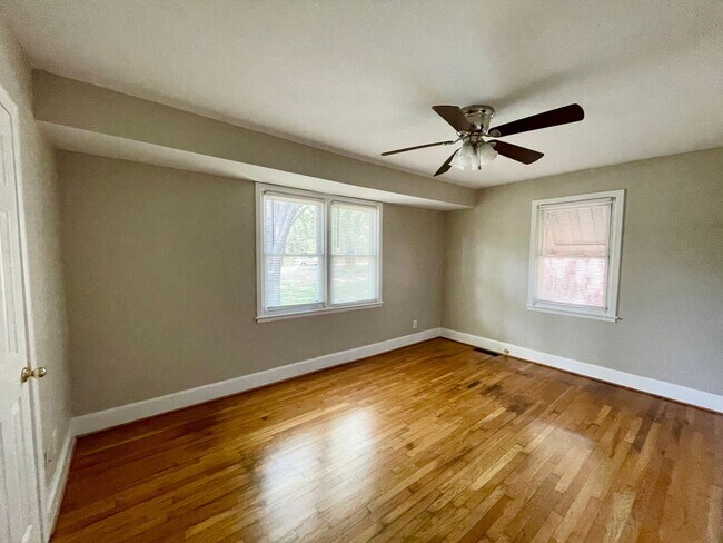 Building Photo - Rosewood