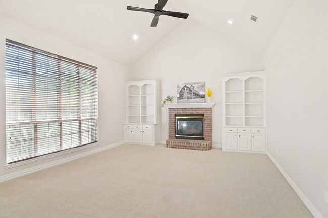 Building Photo - 1917 Cresson Dr