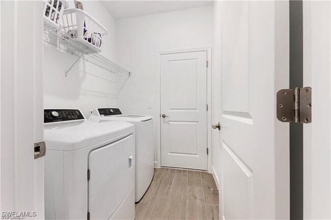 Building Photo - 11096 Canopy Loop