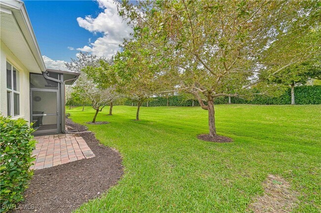 Primary Photo - 14919 Edgewater Cir