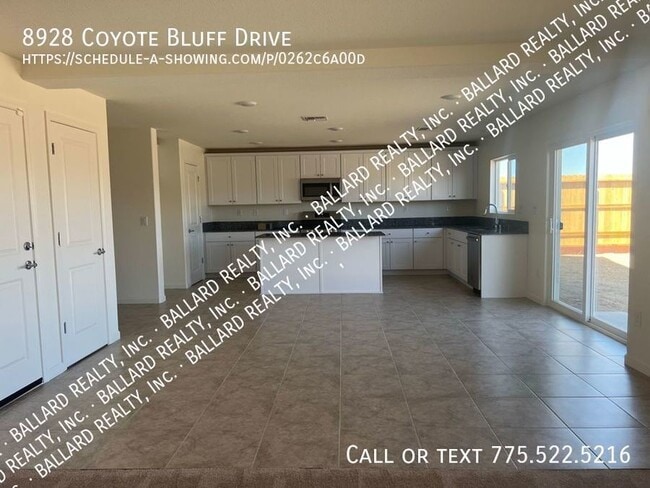 Building Photo - 8928 Coyote Blf Dr